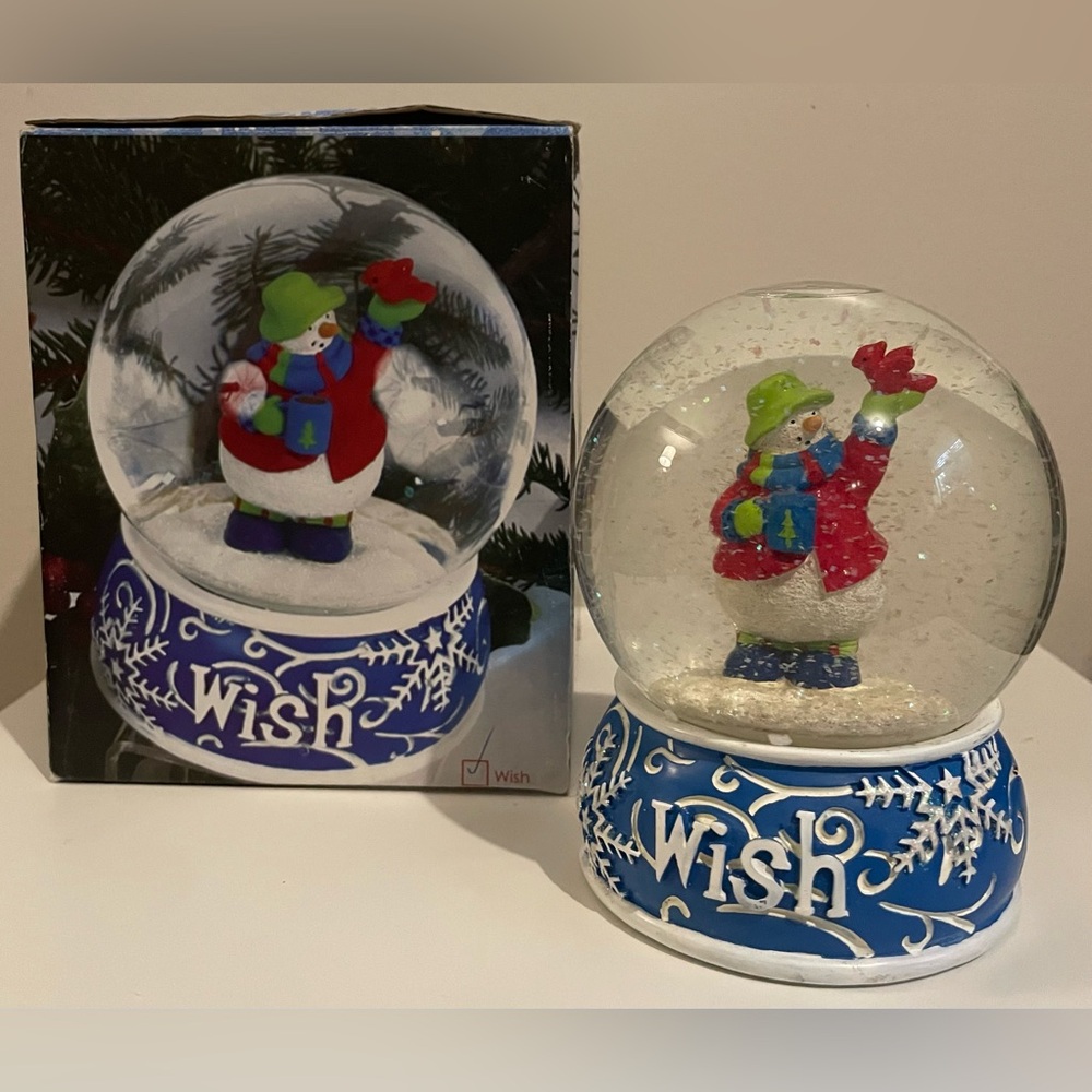 Winter Wishes Snowman Holiday Snow globe -  Christmas Decor